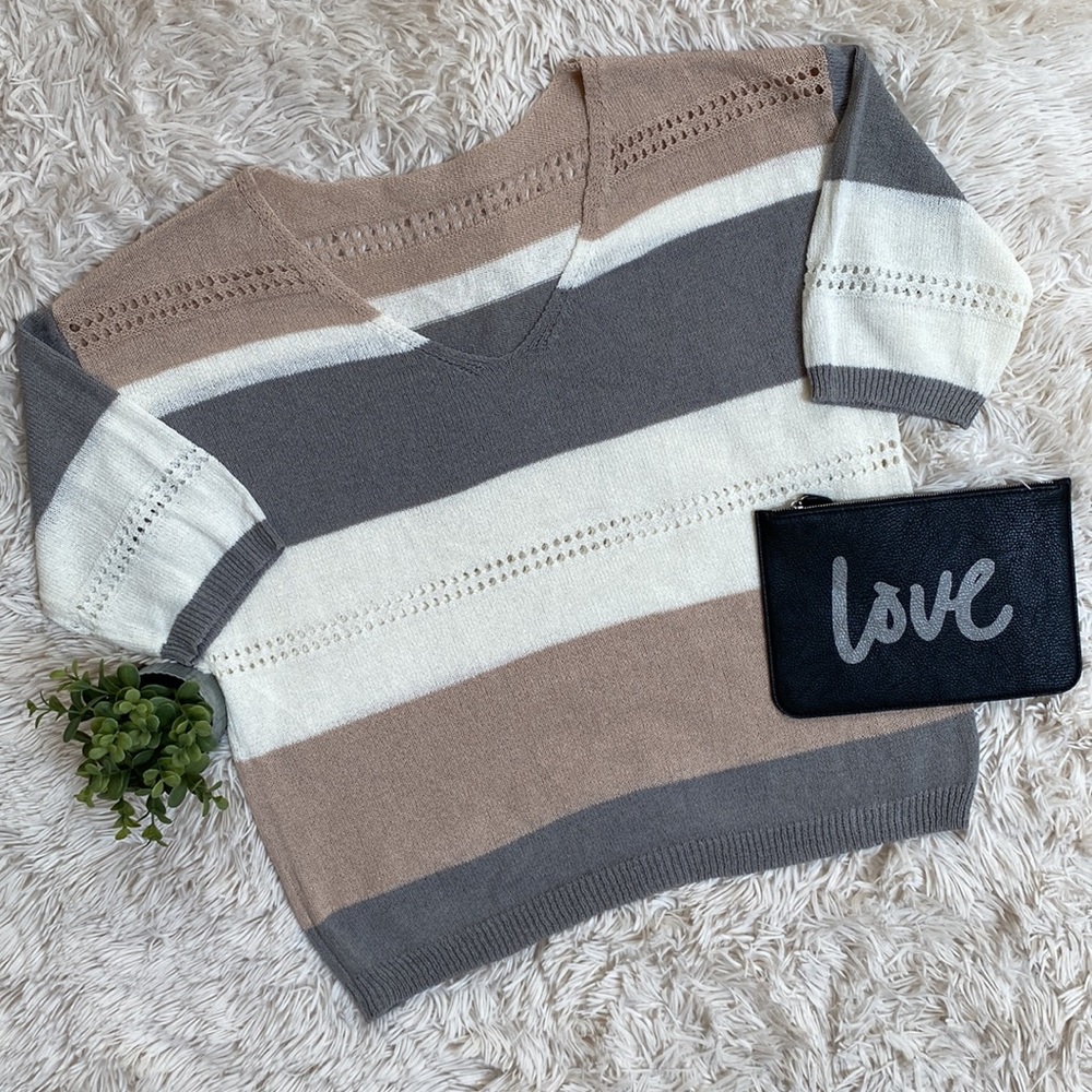 Boutique V-Neck Knit Colorblock SS Sweater 💗 Tan Ivory & Gray